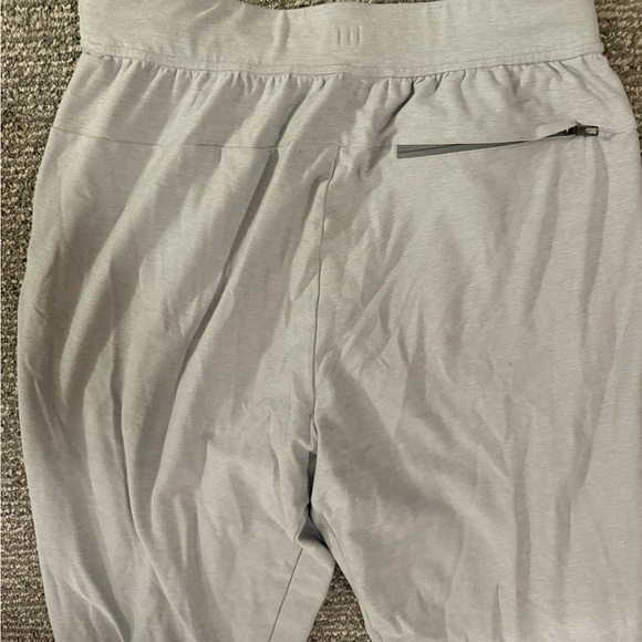 Lululemon Women’s Gray Joggers Size M Athletic Lounge Pants Drawstring - Picture 6 of 6